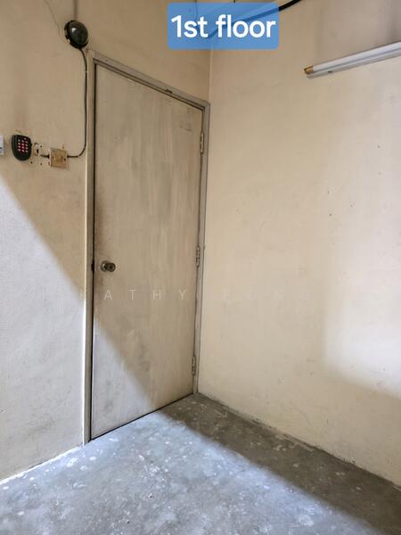 Shop / Office for Sale in Rawang (Selangor) - Kathy Pong - Corridor - PropertyGuru.com.my