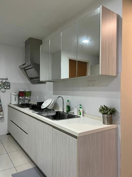 Kediaman Servis untuk Dijual di Setia SKY Residences - Dexter Lim - Kitchen - PropertyGuru.com.my