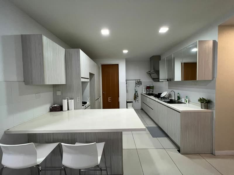 Kediaman Servis untuk Dijual di Setia SKY Residences - Dexter Lim - Kitchen - PropertyGuru.com.my