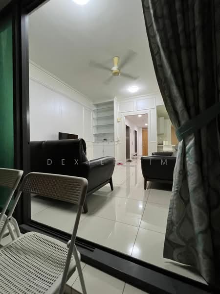 Kediaman Servis untuk Dijual di Setia SKY Residences - Dexter Lim - Living Room - PropertyGuru.com.my
