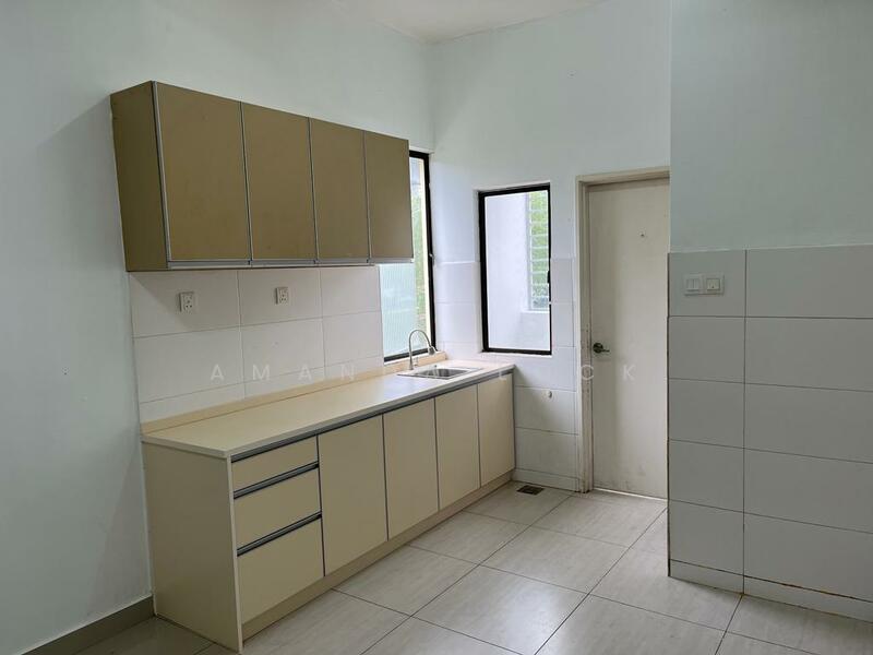 Townhouse for Sale in 16 Sierra (Puchong) - Amanda Lock - Kitchen - PropertyGuru.com.my