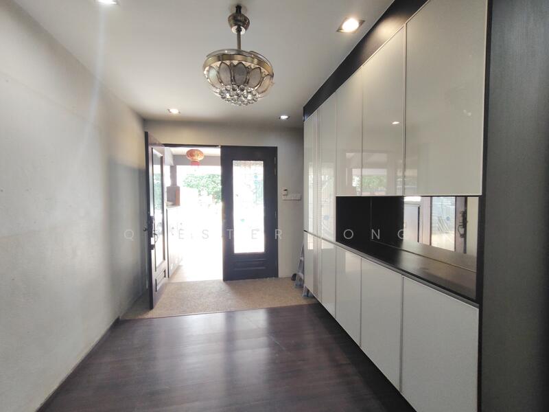 Entrance Custom Build Cabinet 