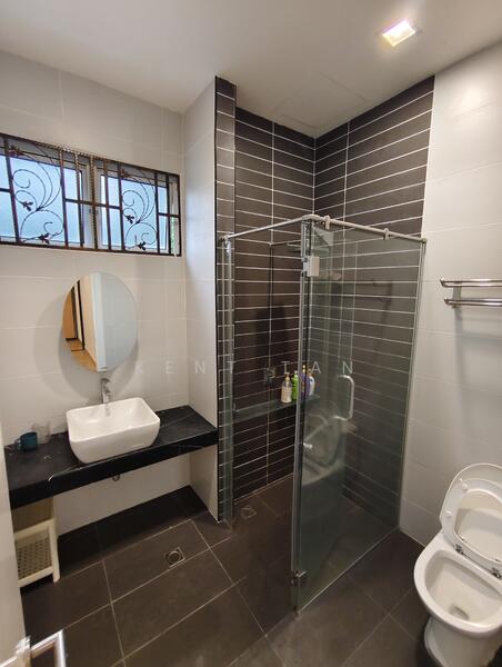 Semi-Detached House for Sale in Taman Bukit Suria (Cheras) - Kent Tan - Bathroom - PropertyGuru.com.my