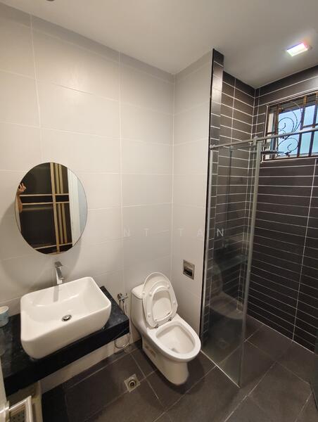 Semi-Detached House for Sale in Taman Bukit Suria (Cheras) - Kent Tan - Bathroom - PropertyGuru.com.my