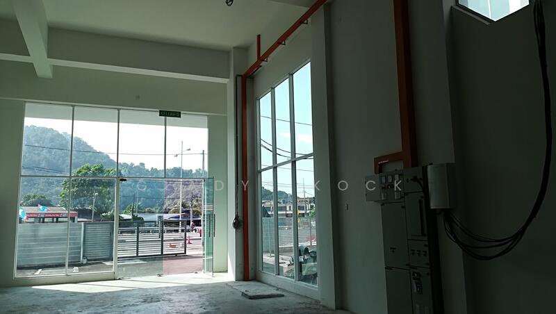 Semi-D Factory for Rent in Batu Maung (Penang) - Gladys Kock - Entrance - PropertyGuru.com.my