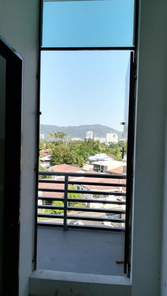 Semi-D Factory for Rent in Batu Maung (Penang) - Gladys Kock - Balcony - PropertyGuru.com.my
