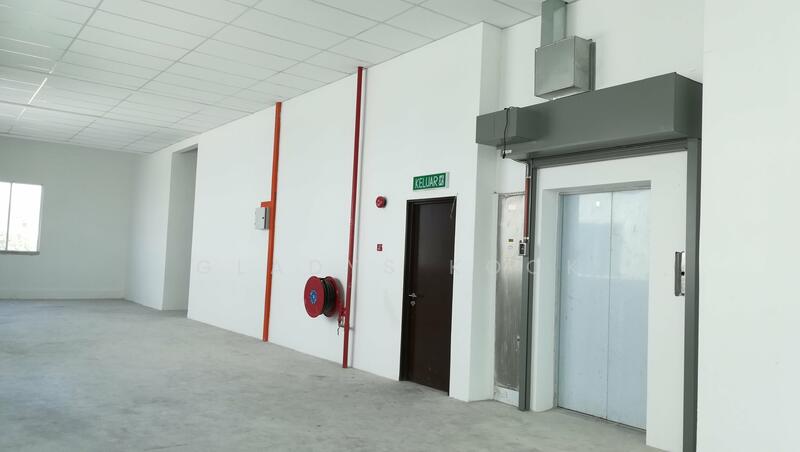Semi-D Factory for Rent in Batu Maung (Penang) - Gladys Kock - Corridor - PropertyGuru.com.my