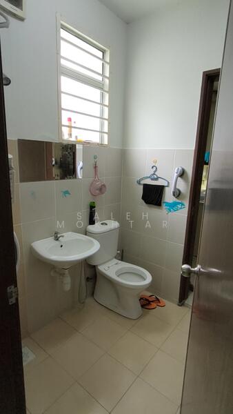 Rumah Teres 2 Tingkat untuk Dijual di Bandar Puncak Alam (Puncak Alam) - Saleh Mokhtar - Bathroom - PropertyGuru.com.my