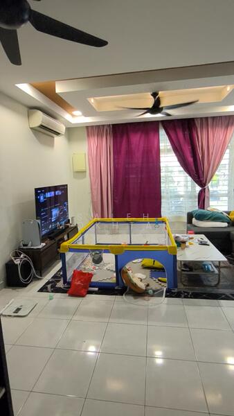 Rumah Teres 2 Tingkat untuk Dijual di Bandar Puncak Alam (Puncak Alam) - Saleh Mokhtar - Living Room - PropertyGuru.com.my