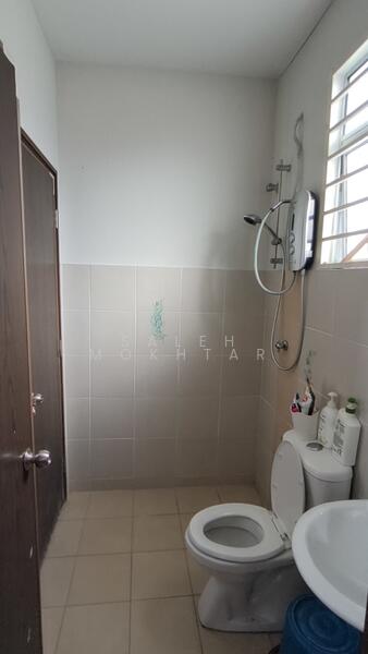 Rumah Teres 2 Tingkat untuk Dijual di Bandar Puncak Alam (Puncak Alam) - Saleh Mokhtar - Bathroom - PropertyGuru.com.my