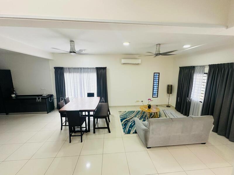 2-storey Terraced House for Sale in Cyberjaya (Selangor) - Mudz Salahuddin - Living Room - PropertyGuru.com.my