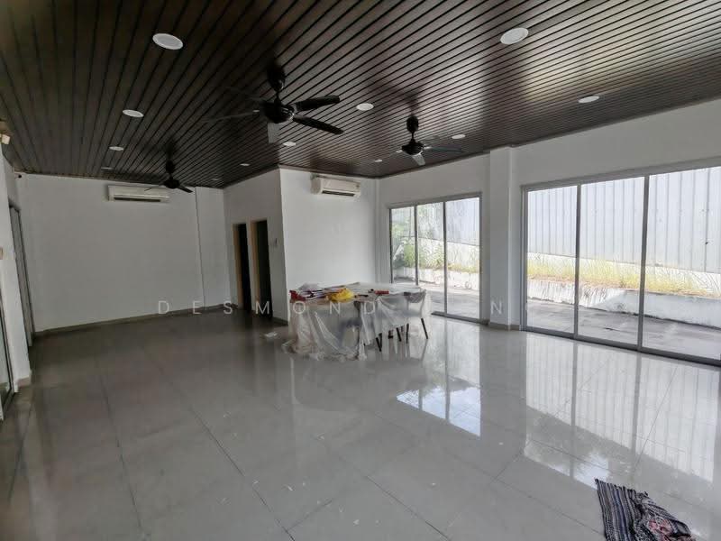 2-storey Terraced House for Sale in Taman Sungai Besi Indah (Seri Kembangan) - Desmond Tang - Living Room - PropertyGuru.com.my