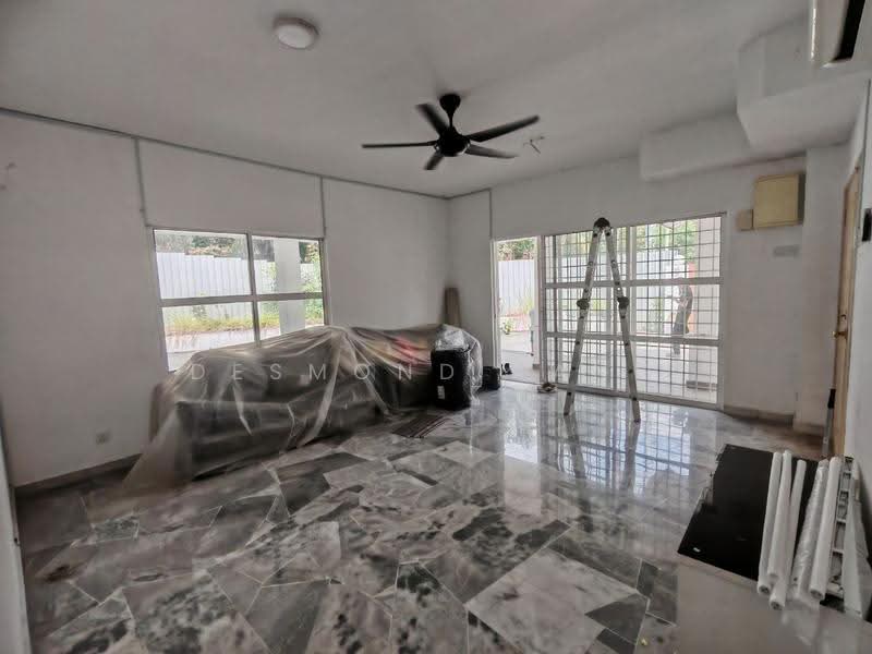 2-storey Terraced House for Sale in Taman Sungai Besi Indah (Seri Kembangan) - Desmond Tang - Living Room - PropertyGuru.com.my