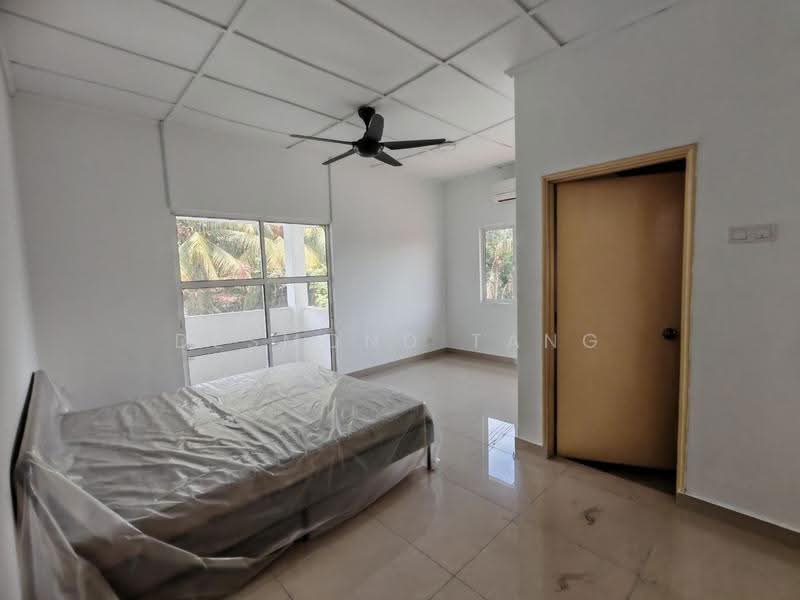 2-storey Terraced House for Sale in Taman Sungai Besi Indah (Seri Kembangan) - Desmond Tang - Bedroom - PropertyGuru.com.my