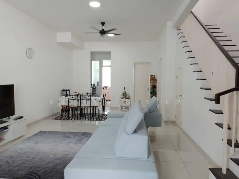 2-storey Terraced House for Sale in Semenyih (Selangor) - Benjamin Siew - Living Room - PropertyGuru.com.my