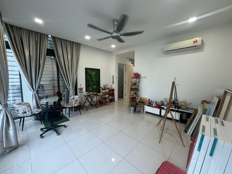 3-storey Terraced House for Rent in Lake Fields (Sungai Besi) - Lucus Yong - Living Room - PropertyGuru.com.my