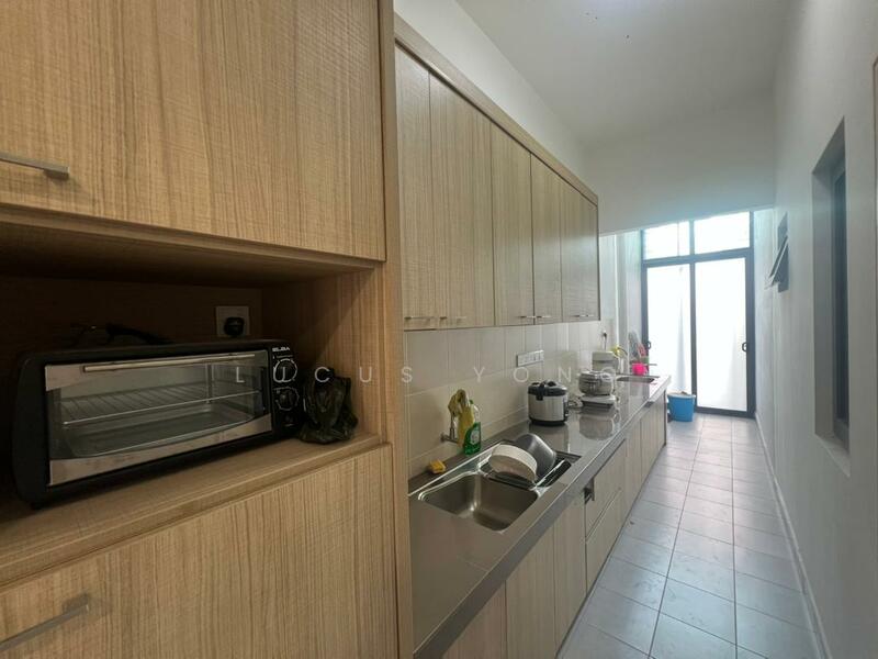3-storey Terraced House for Rent in Lake Fields (Sungai Besi) - Lucus Yong - Kitchen - PropertyGuru.com.my