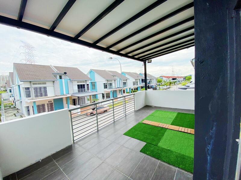 Cluster House for Rent in Nusantara Prima (Gelang Patah) - Elise Chia - Balcony - PropertyGuru.com.my