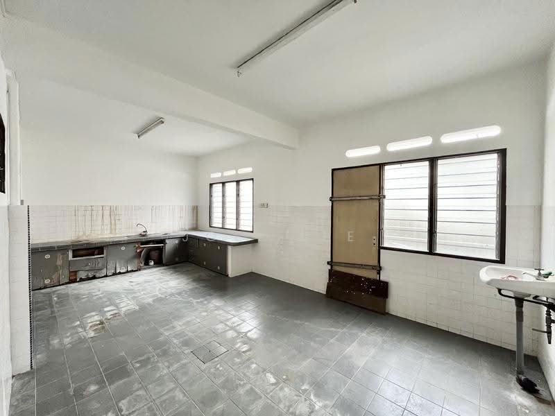 Rumah Teres 2-Tingkat untuk Dijual di Bidor (Perak) - Joel Lee - Kitchen - PropertyGuru.com.my