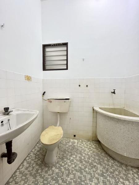 Rumah Teres 2-Tingkat untuk Dijual di Bidor (Perak) - Joel Lee - Bathroom - PropertyGuru.com.my