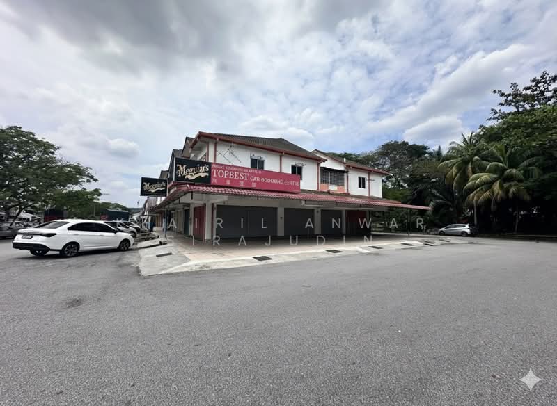 Shop / Office for Rent in Subang Jaya (Selangor) - Khairil Anwar Sirajudin - Exterior - PropertyGuru.com.my