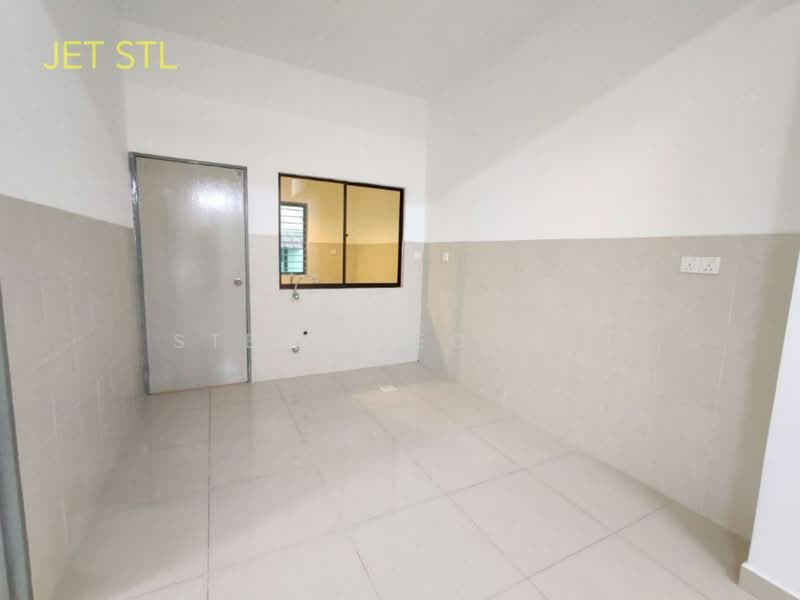 2-storey Terraced House for Sale in Setia Alam (Selangor) - Steve Leong . - Kitchen - PropertyGuru.com.my