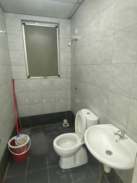 Service Residence for Sale at Amara - Karyn Wong - Bathroom - PropertyGuru.com.my