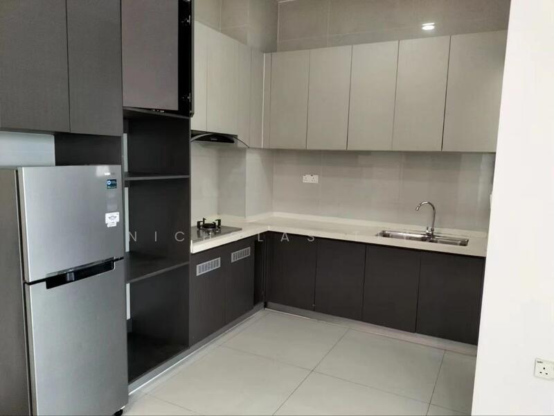 Condominium for Sale at Amberside @ Country Garden Danga Bay - Nicholas Tey - Kitchen - PropertyGuru.com.my