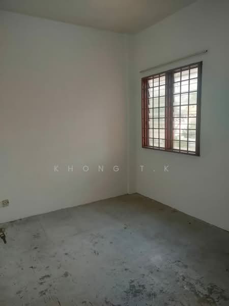 Apartment for Rent at Pangsapuri Sri Kemuning - Khong T.K - Bedroom No.2 - PropertyGuru.com.my