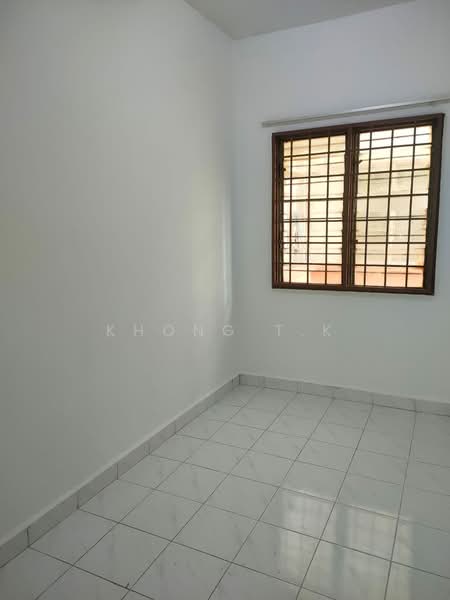 Apartment for Rent at Pangsapuri Sri Kemuning - Khong T.K - Bedroom No.3 - PropertyGuru.com.my