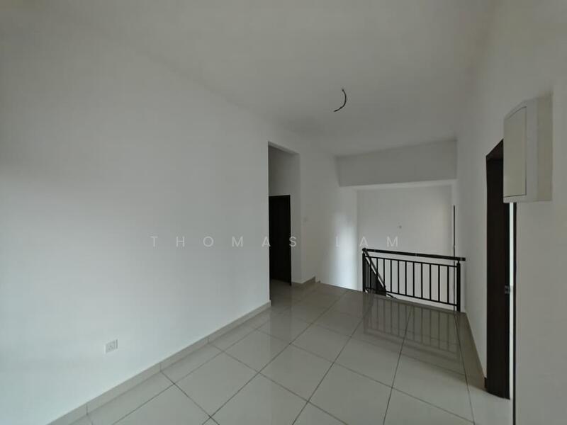 Rumah Berkembar untuk Dijual di Tanjong Minyak (Melaka) - Thomas Lam - Corridor - PropertyGuru.com.my