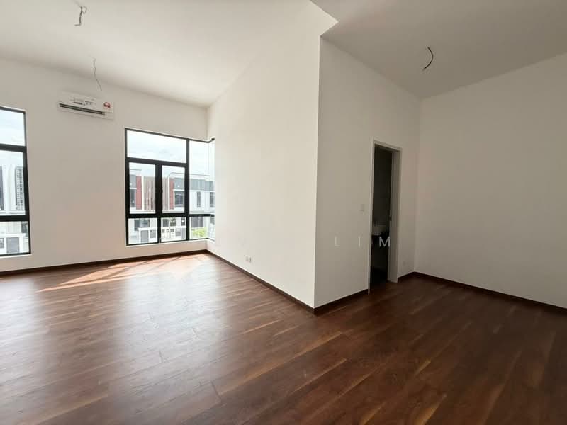 Rumah Teres 2 Tingkat untuk Dijual di Setia Alam (Selangor) - Calvin Lim - Living Room - PropertyGuru.com.my
