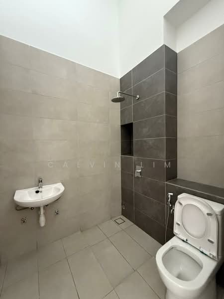 Rumah Teres 2 Tingkat untuk Dijual di Setia Alam (Selangor) - Calvin Lim - Bathroom - PropertyGuru.com.my