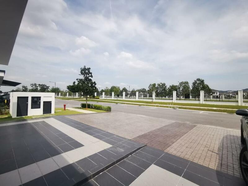 Rumah Berkembar untuk Dijual di Eco Grandeur (Puncak Alam) - Arnica Low - PropertyGuru.com.my