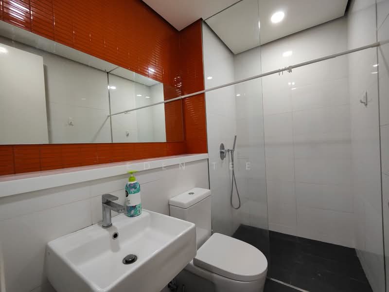 Servis Apartment untuk Disewa di Arcoris Residences - Eden Tee - Bathroom - PropertyGuru.com.my