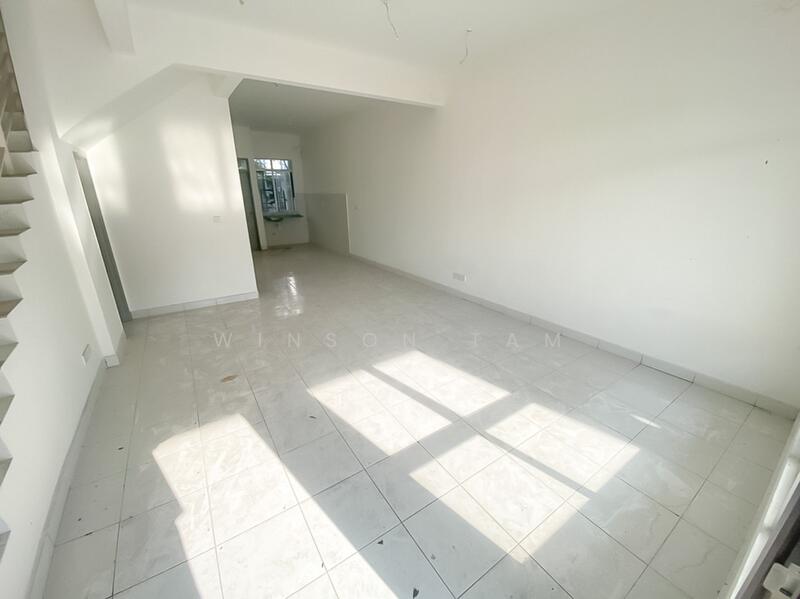 2-storey Terraced House for Sale in Rawang (Selangor) - Winson Tam - Living Room - PropertyGuru.com.my