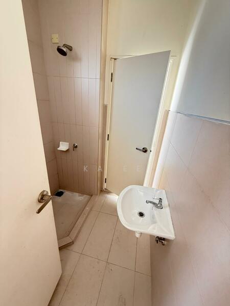 2-storey Terraced House for Sale in Bandar Country Homes (Rawang) - Ka Ee - Bathroom - PropertyGuru.com.my