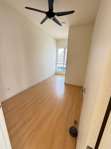 2-storey Terraced House for Sale in Bandar Country Homes (Rawang) - Ka Ee - Bedroom - PropertyGuru.com.my