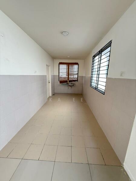 2-storey Terraced House for Sale in Bandar Country Homes (Rawang) - Ka Ee - Corridor - PropertyGuru.com.my