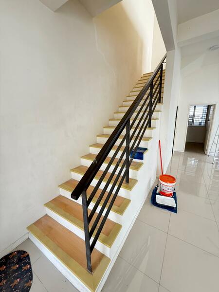 2-storey Terraced House for Sale in Bandar Country Homes (Rawang) - Ka Ee - Corridor - PropertyGuru.com.my