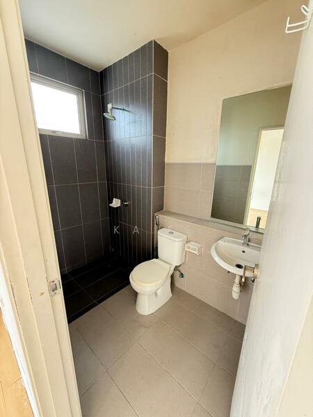 2-storey Terraced House for Sale in Bandar Country Homes (Rawang) - Ka Ee - Bathroom - PropertyGuru.com.my