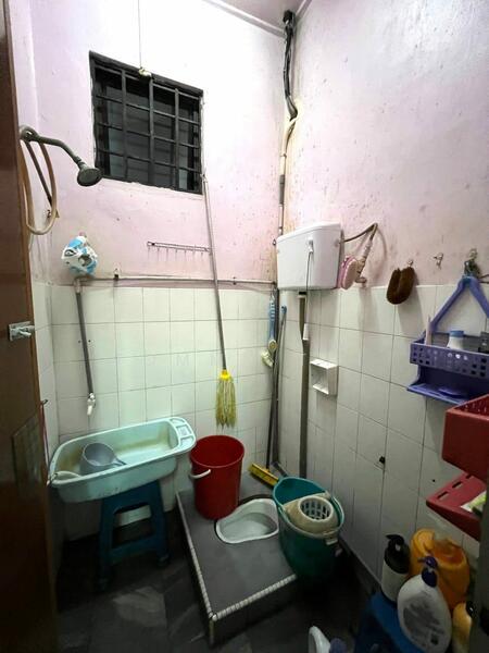 1-storey Terraced House for Sale in Taman Megah Ria (Masai) - Tommy Tai - Bathroom - PropertyGuru.com.my