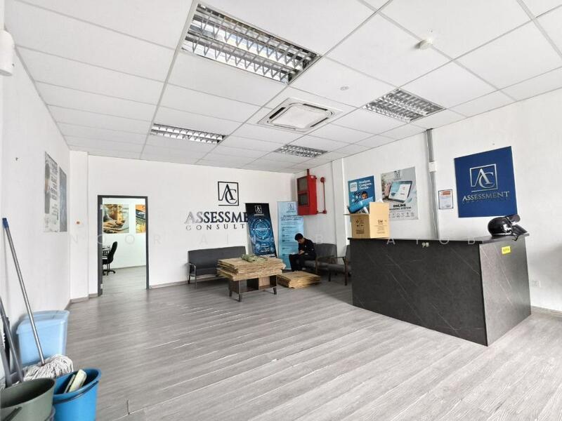 Untuk Dijual - 20,400 Sqft 1.5 Storey Semi D Factory Warehouse Seksyen 10 Bangi