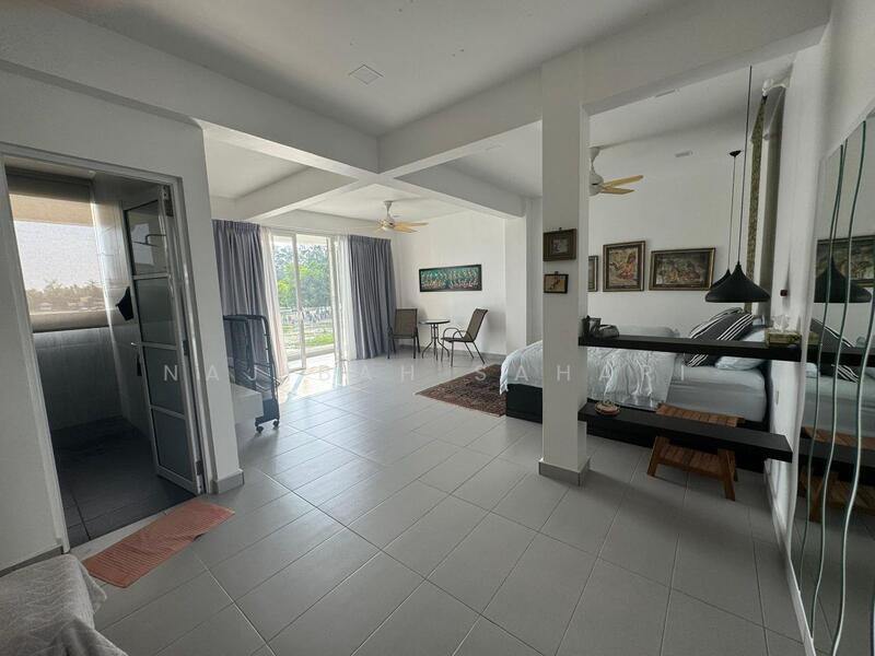 For Sale - Marina cape Admiral cove