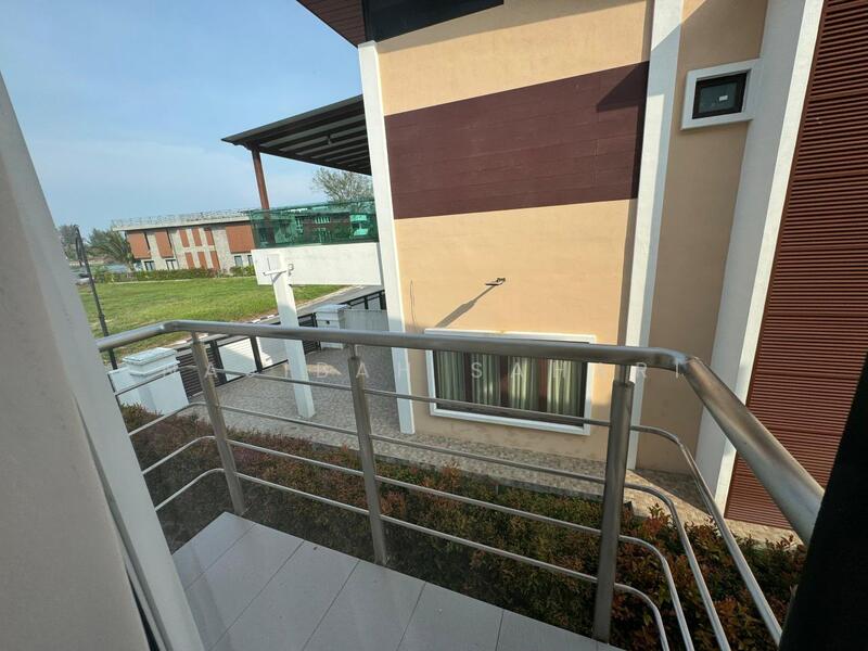 For Sale - Marina cape Admiral cove