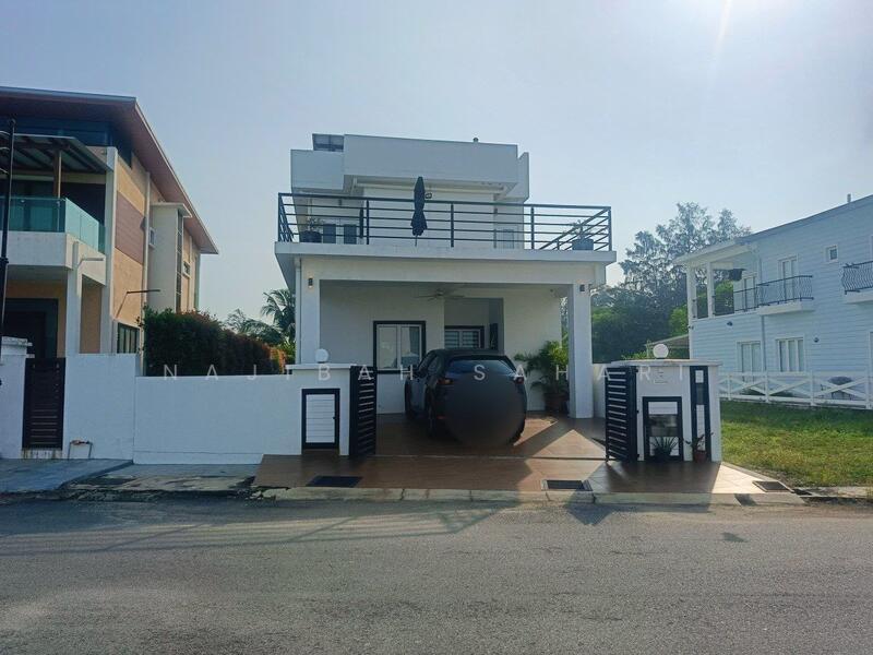 For Sale - Marina cape Admiral cove