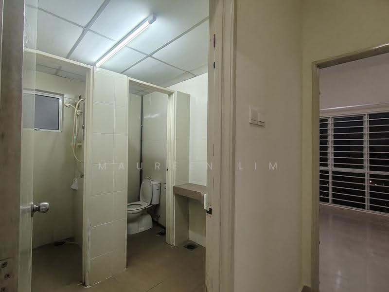 Kondominium untuk Dijual di The iResidence - Maureen Lim - Bathroom - PropertyGuru.com.my