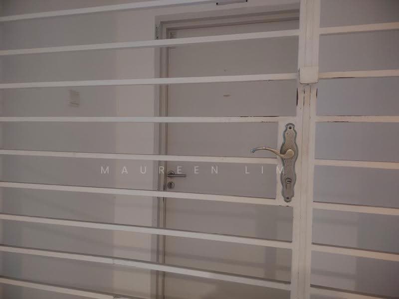 Kondominium untuk Dijual di The iResidence - Maureen Lim - Entrance - PropertyGuru.com.my