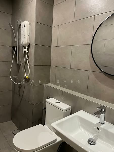 Kediaman Servis untuk Dijual di Maya Ara Residences - Vincent Chin - Bathroom - PropertyGuru.com.my