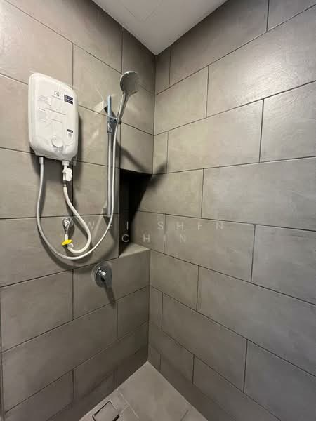 Kediaman Servis untuk Dijual di Maya Ara Residences - Vincent Chin - Bathroom - PropertyGuru.com.my